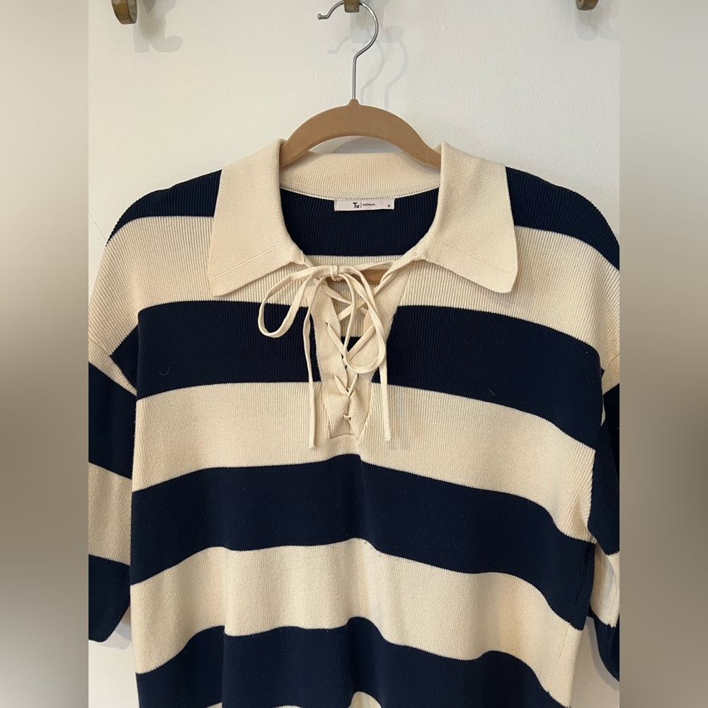 Tu brand knitted top. - Picture 2 of 4